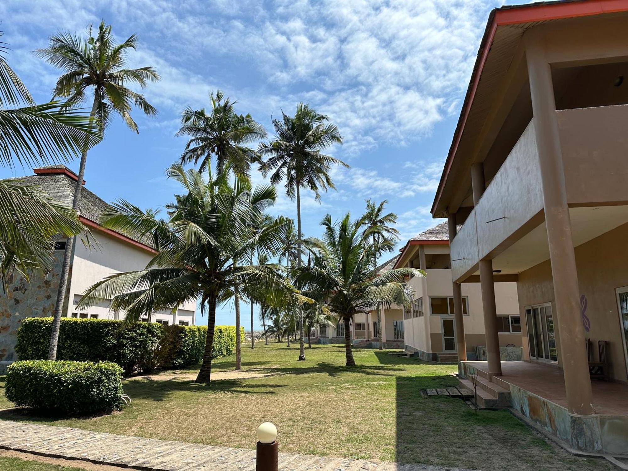 Elmina Bay Resort Экстерьер фото